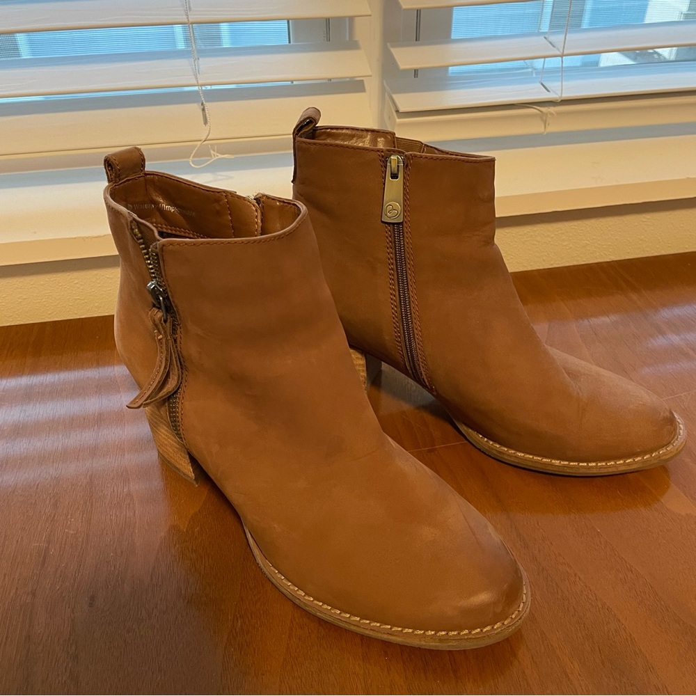 Blondo Nova leather waterproof ankle booties - Cognac colored - women’s 9